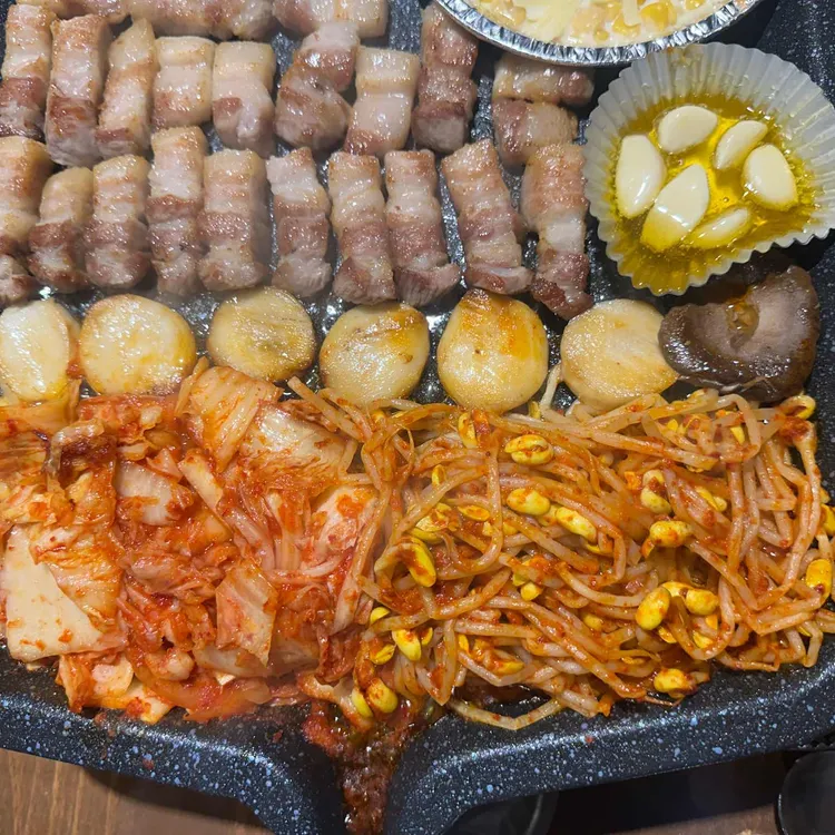 꿀삼겹 대표 사진