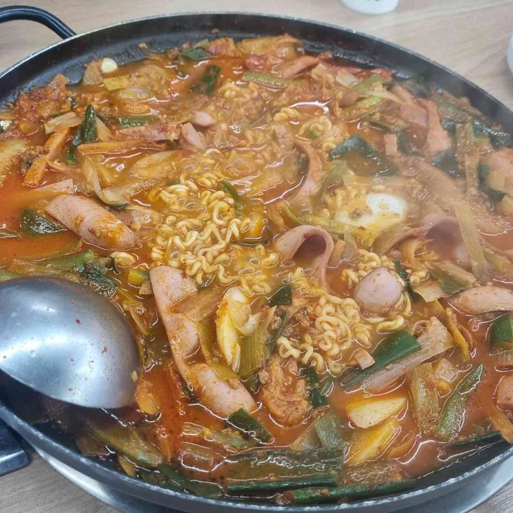 본가부대찌개 사진 2