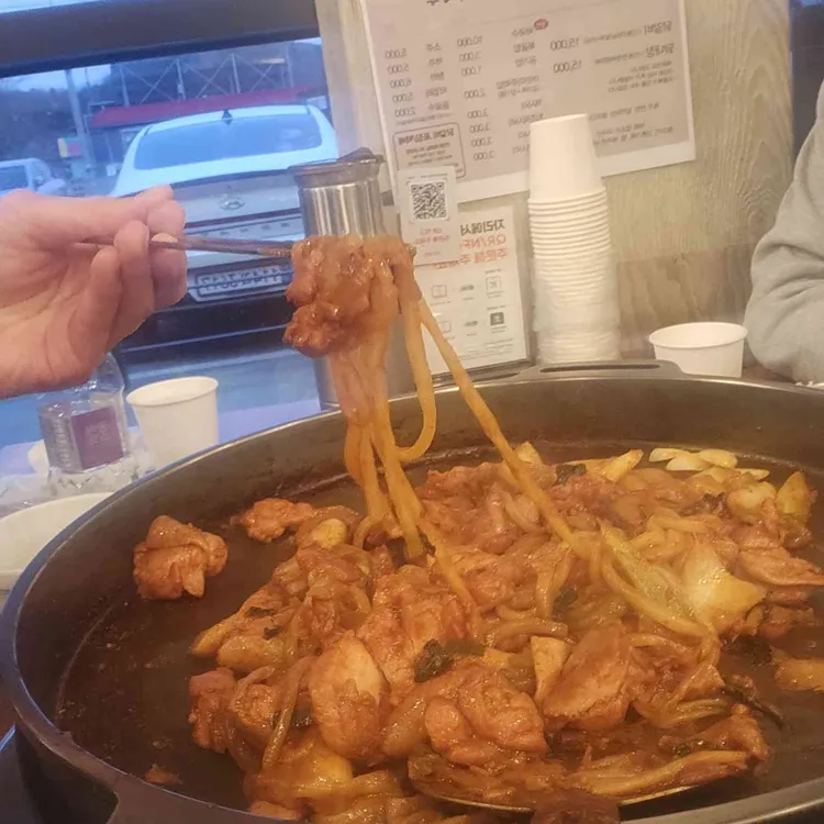 청평호반닭갈비막국수 대표 사진