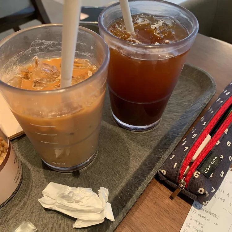 폴바셋  대표 사진