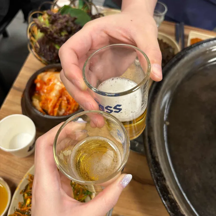돼지꿈꾸던날 대표 사진