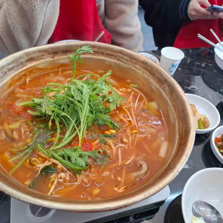 생돼지김치찌개 동태탕 구름다리 대표 사진