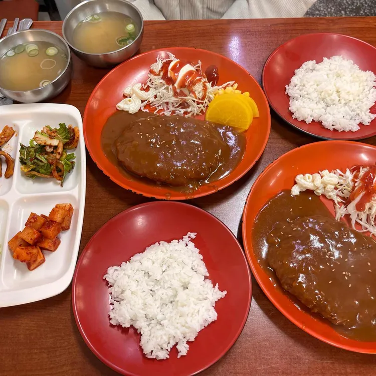 까치돈까스 대표 사진