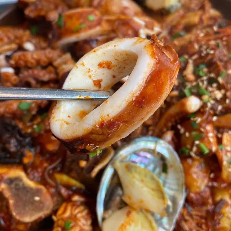 엉클짱 왕해물탕찜 대표 사진