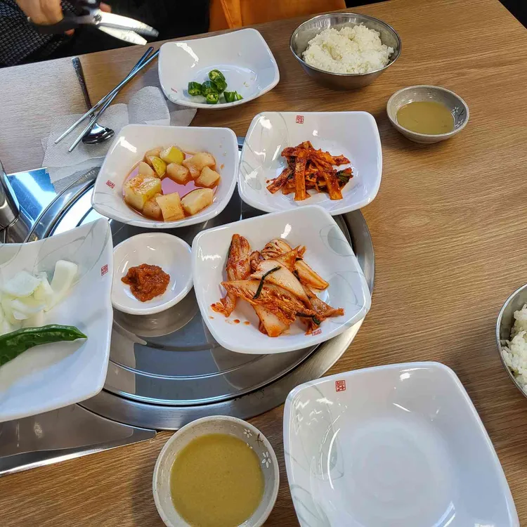 청기와뼈다귀해장국 대표 사진