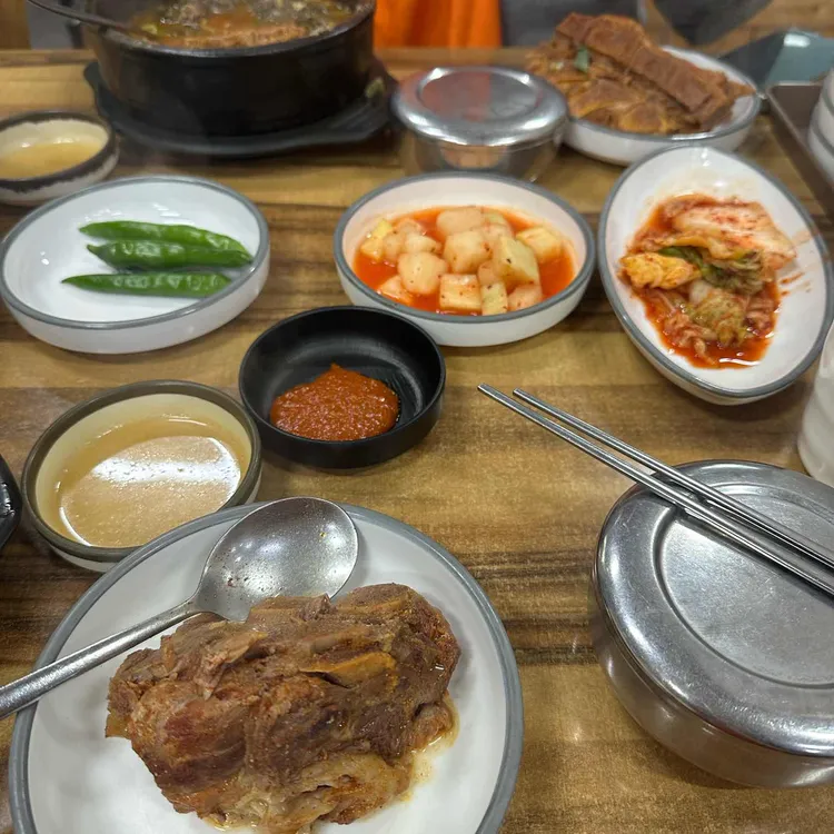 흥부네감자탕등뼈찜 대표 사진