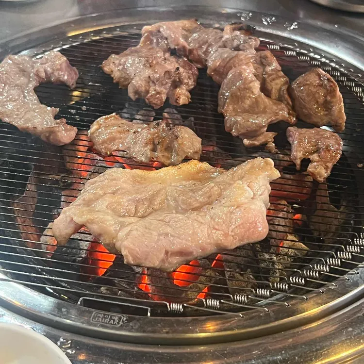 숯불에뒷고기 대표 사진