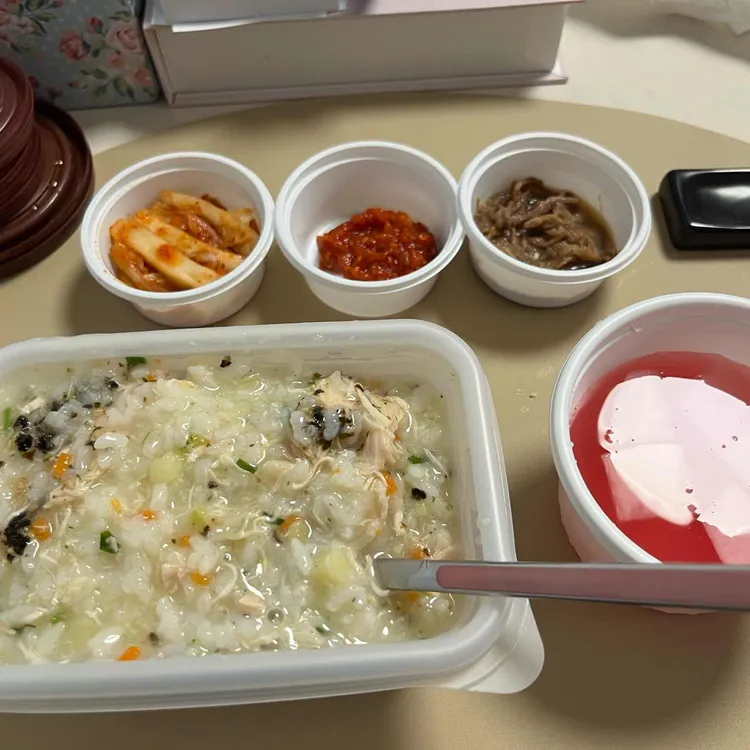 본죽&비빔밥카페여의홍우점 대표 사진