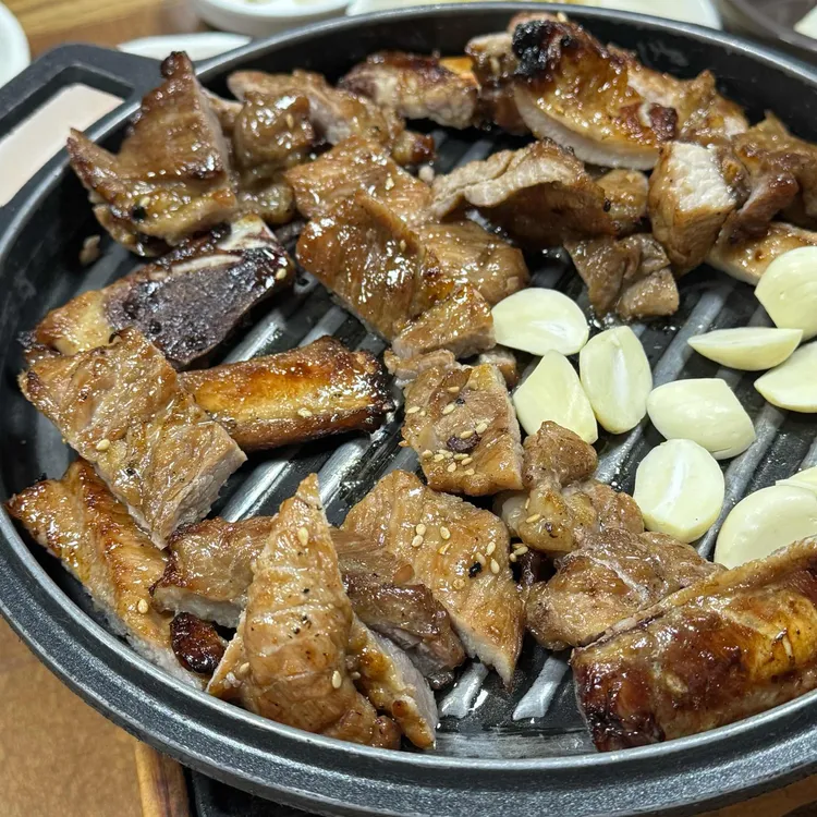 복돼지숯불갈비 대표 사진
