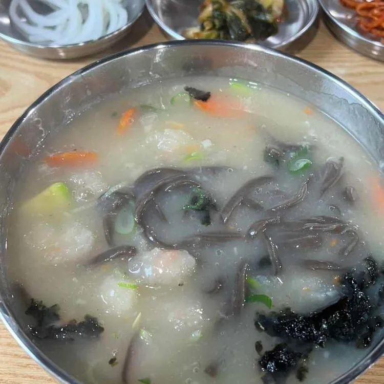 금강산옹심이막국수 대표 사진