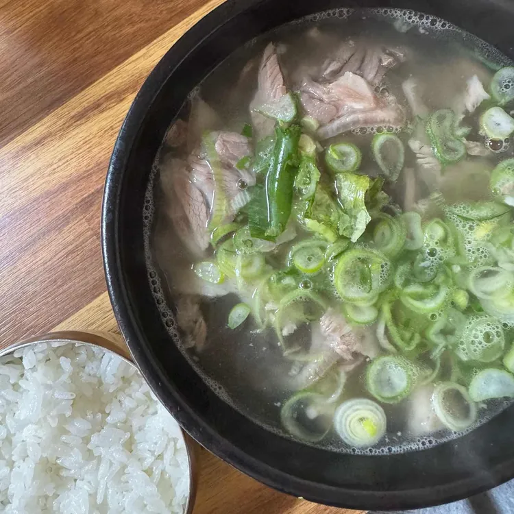 영남 순대국 대표 사진