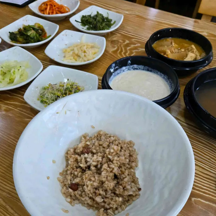 명동보리밥 사진 1