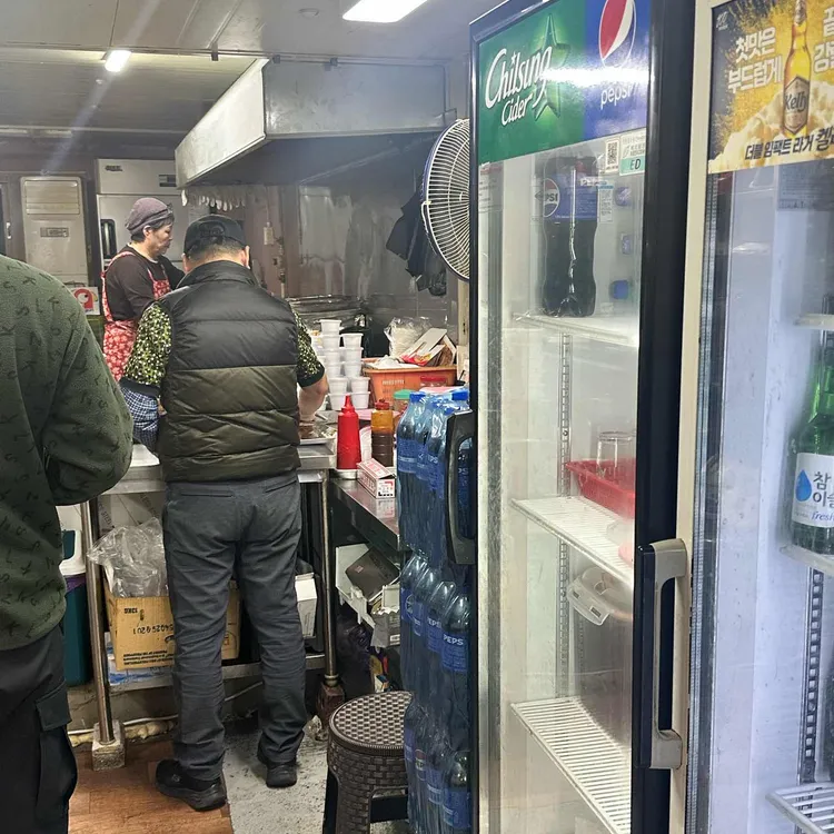 윙윙치킨 대표 사진