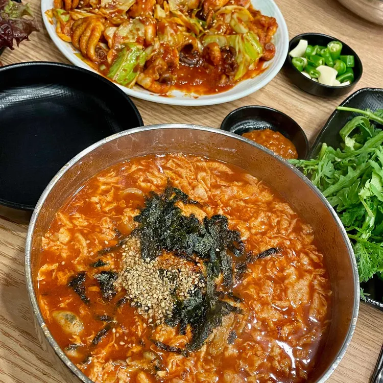 안춘공주얼큰이칼국수 대표 사진