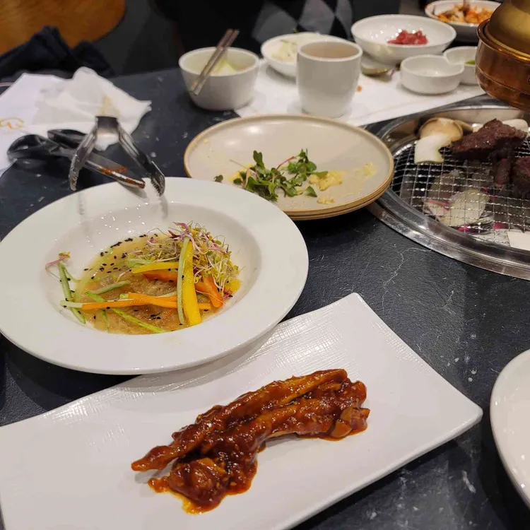 더 가우 대표 사진