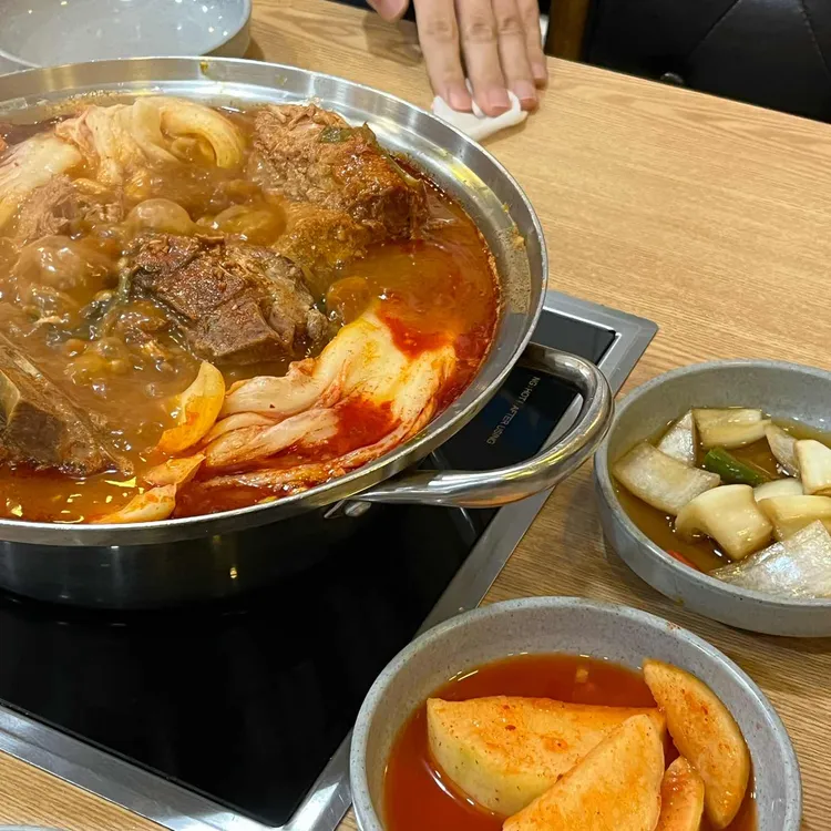 대한민국1등 뼈해장국 감자탕 대표 사진