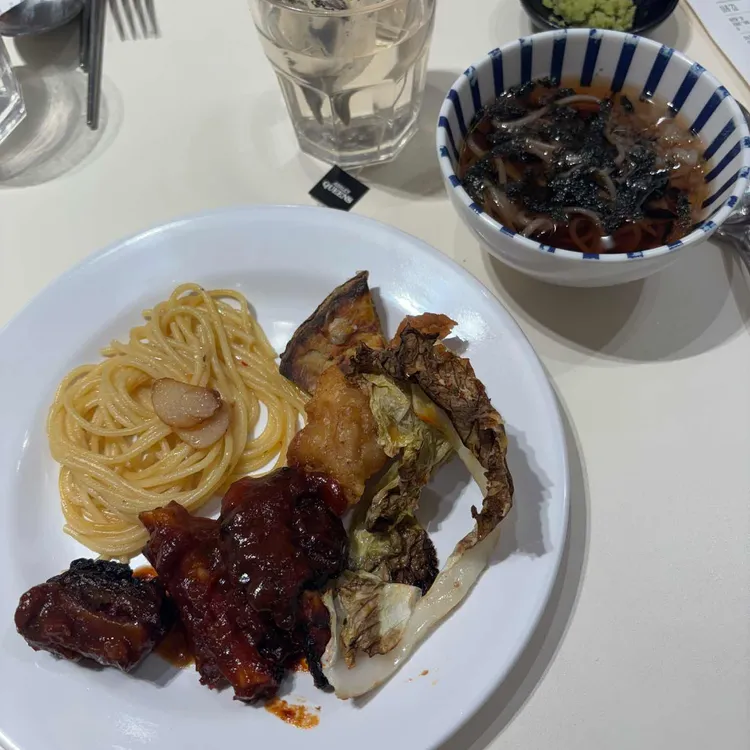 애슐리퀸즈 사진 2
