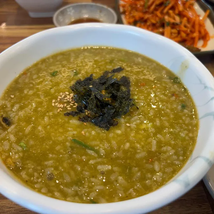 동피랑전복마을 대표 사진