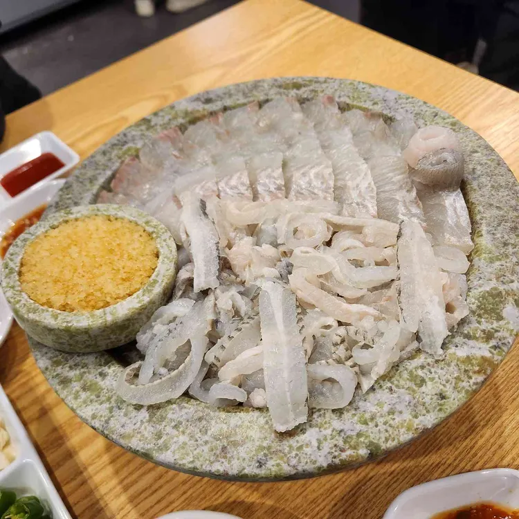 유쾌한 회 세꼬시 신동직영점 - 수원 횟집, 세꼬시 맛집 | 다이닝코드, 빅데이터 맛집검색