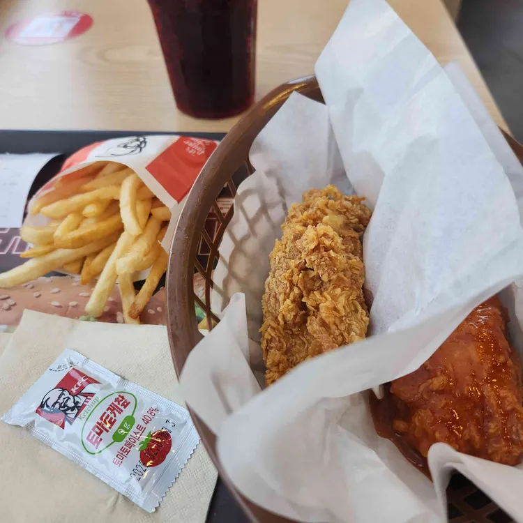 KFC 문정역 대표 사진