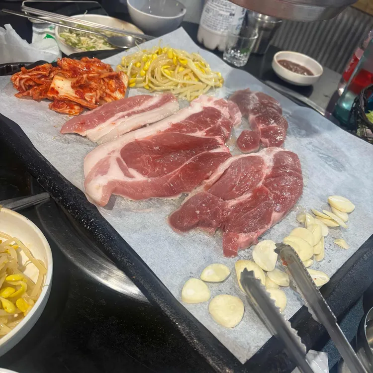 월매랑 삼겹이랑 대표 사진