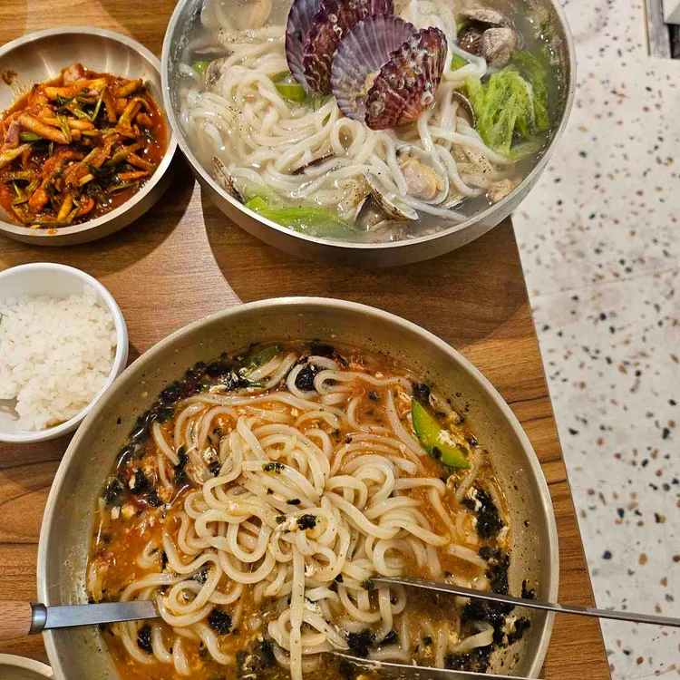청담이수육애칼국수 대표 사진