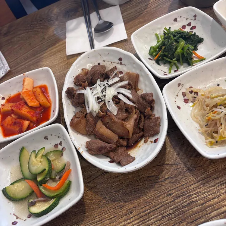 장모식탁 대표 사진