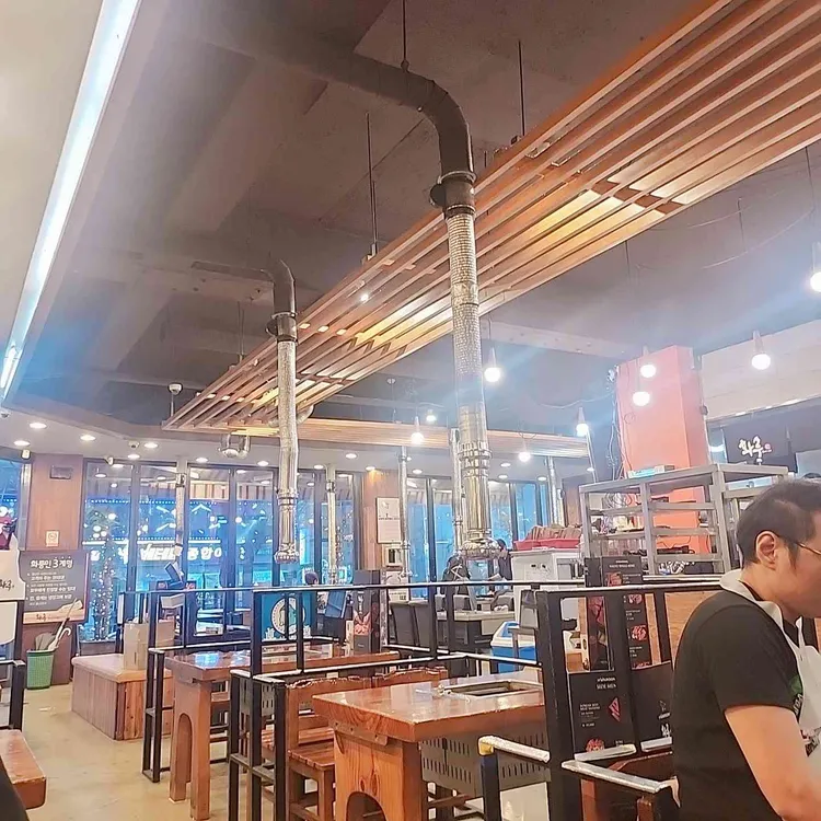 화룽 대표 사진