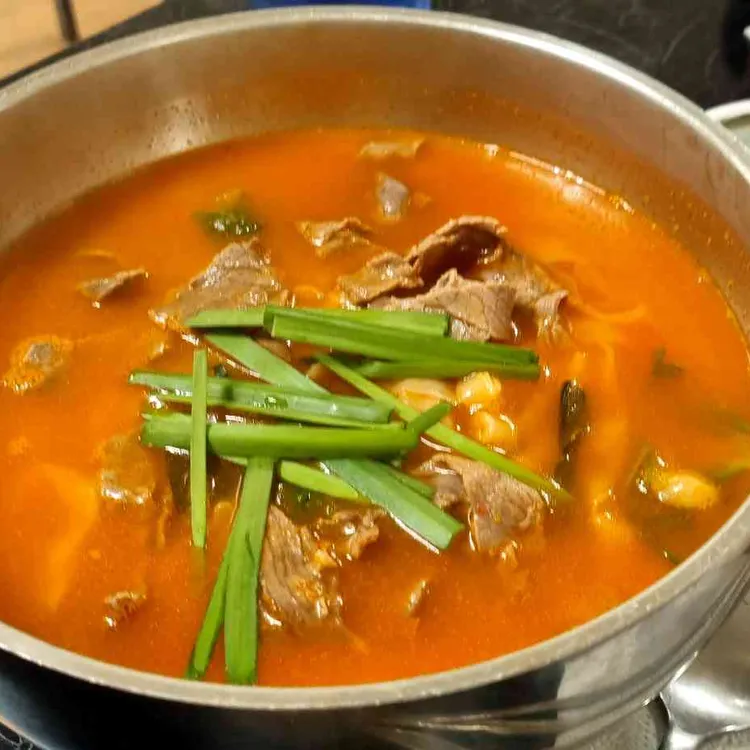 신촌얼큰이칼국수 대표 사진