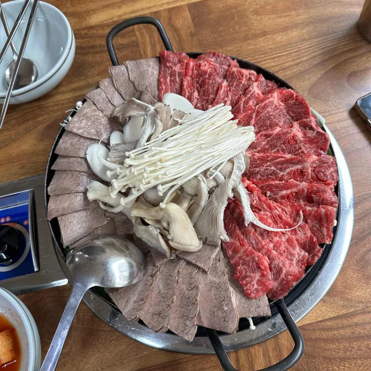한우곰탕 대표 사진