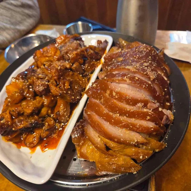 동네맛집족발 사진 2