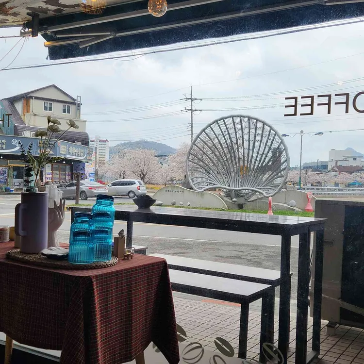 더커피 대표 사진