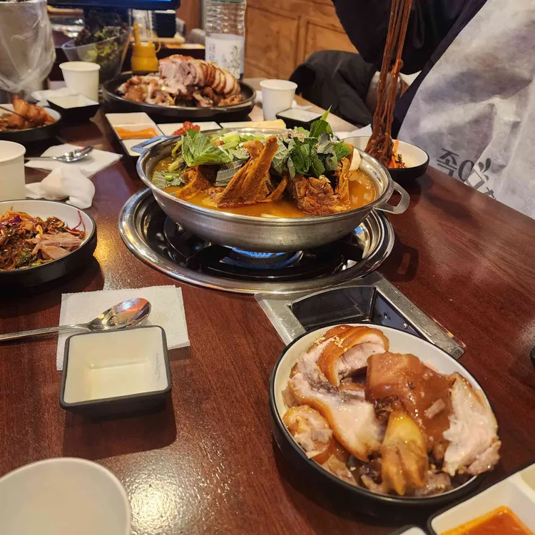 족발야시장 대표 사진