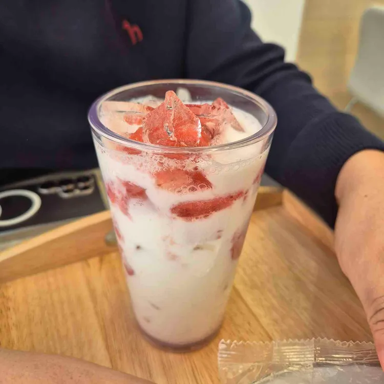 블루샥 대표 사진