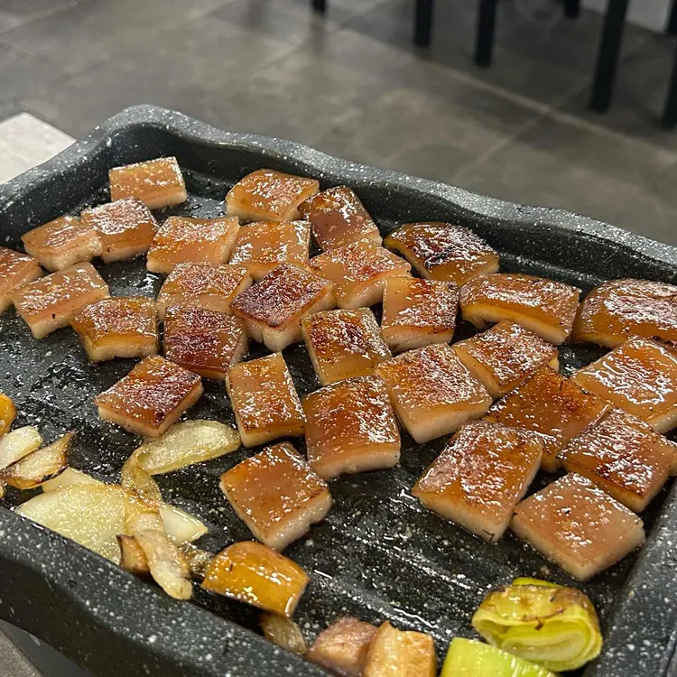 육쁘다 대표 사진