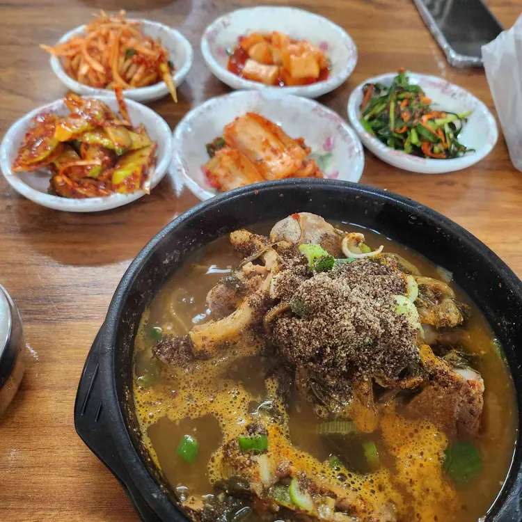 강골뚝배기감자탕 대표 사진