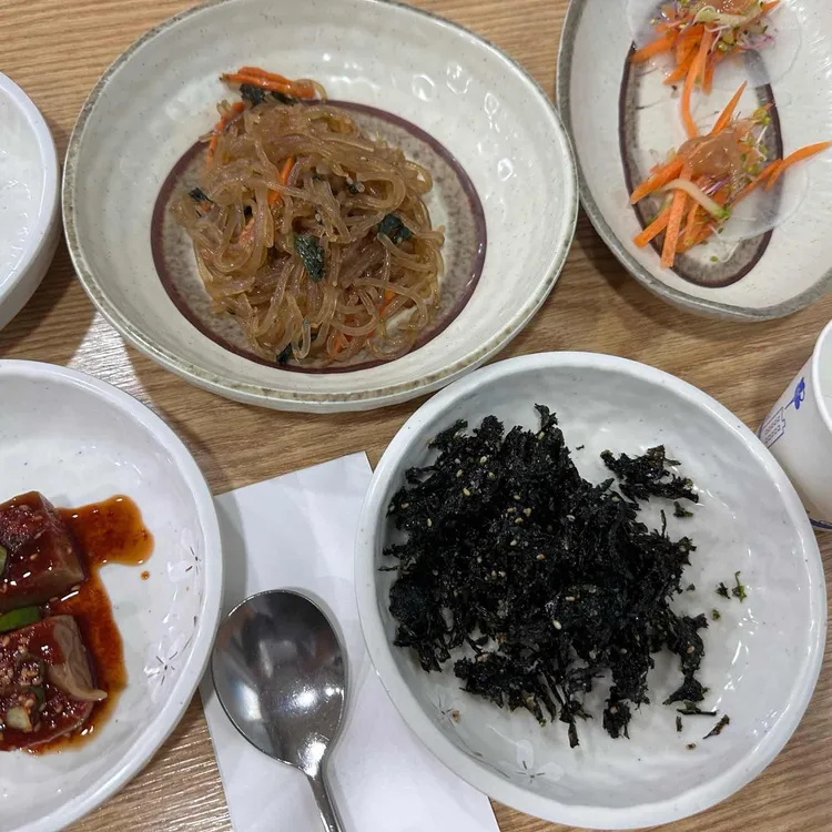 목련집 대표 사진