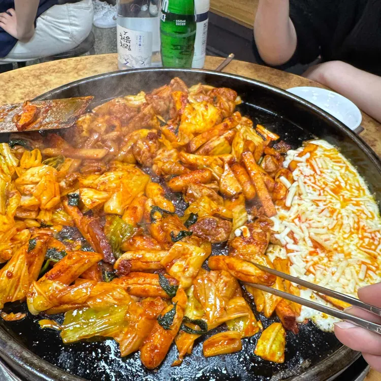 정통춘천닭갈비 대표 사진