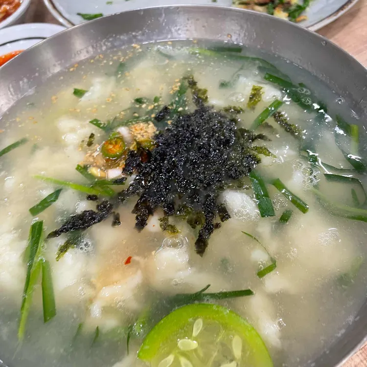 삼거리손칼국수 대표 사진