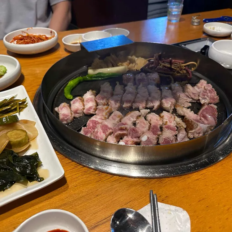 고기굽는남자 대표 사진