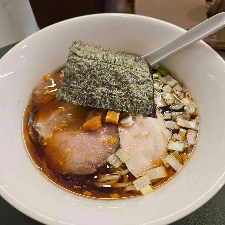 쓰리오브어스 대표 사진