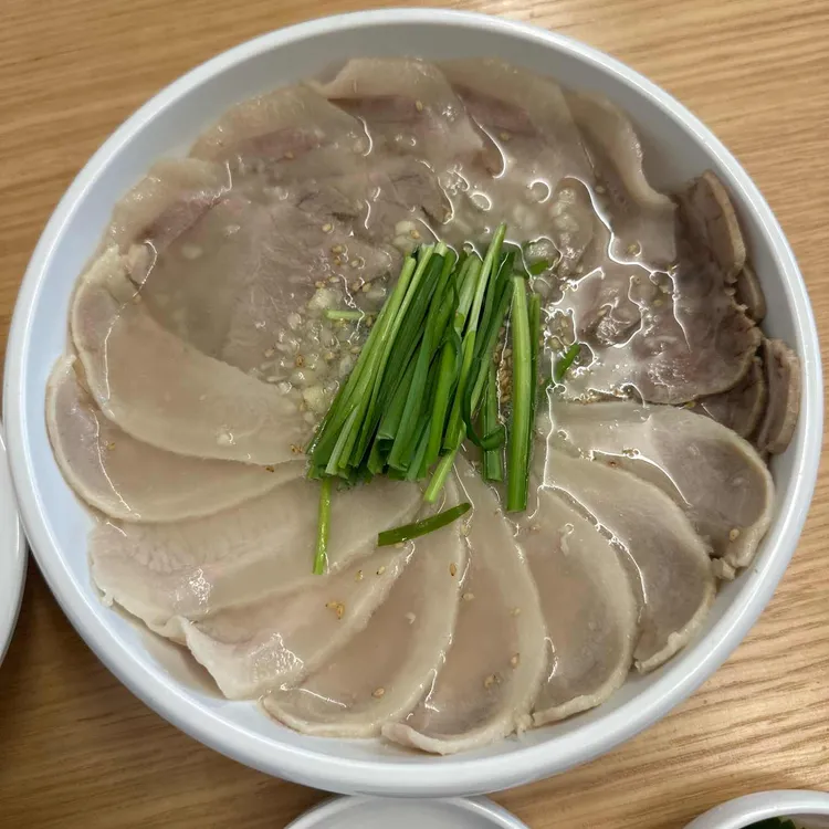 유성옥 돼지국밥 대표 사진