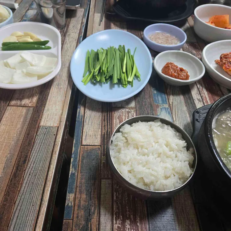 망원동 돼지국밥 대표 사진