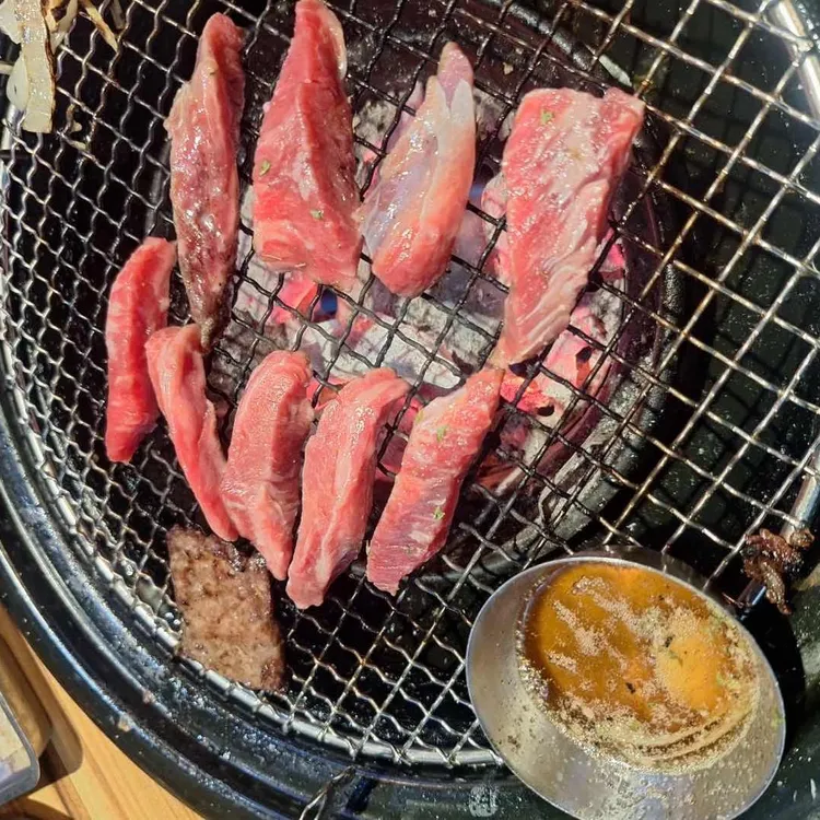 육본심 대표 사진