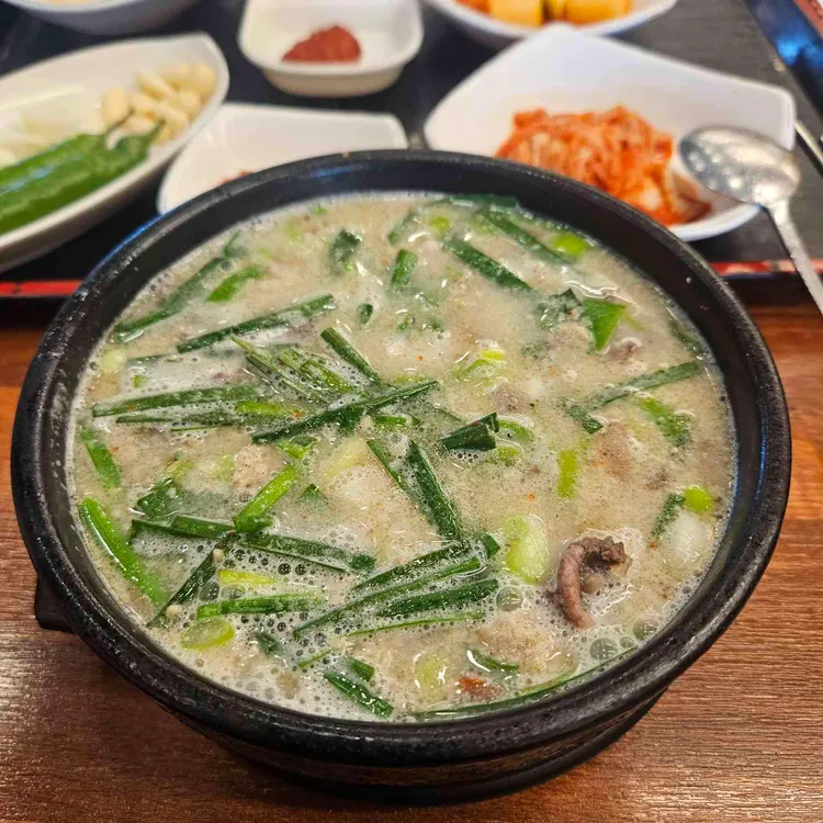 일품돼지국밥 대표 사진