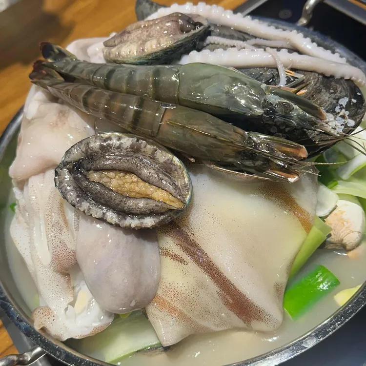 곰아줌 칼국수 대표 사진