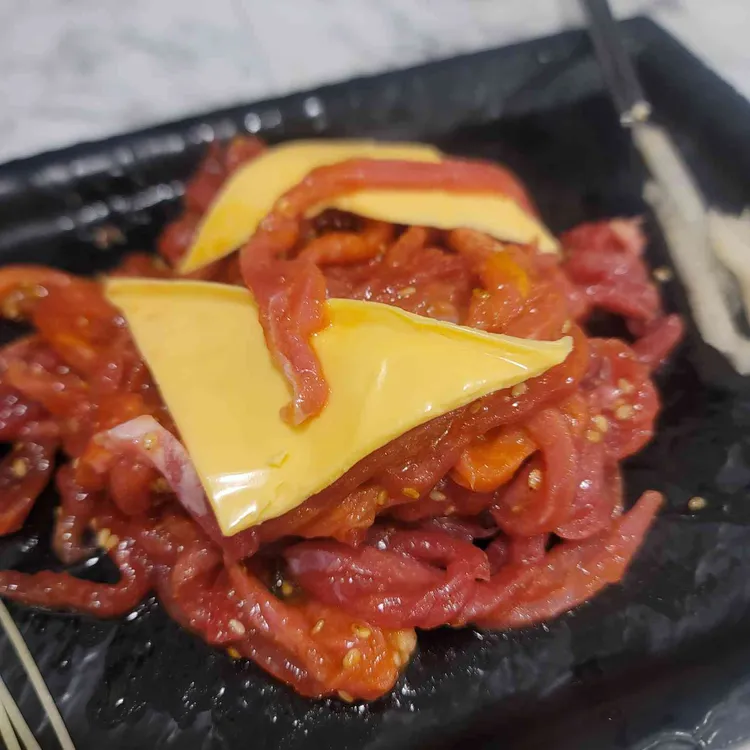 육회바른연어 대표 사진