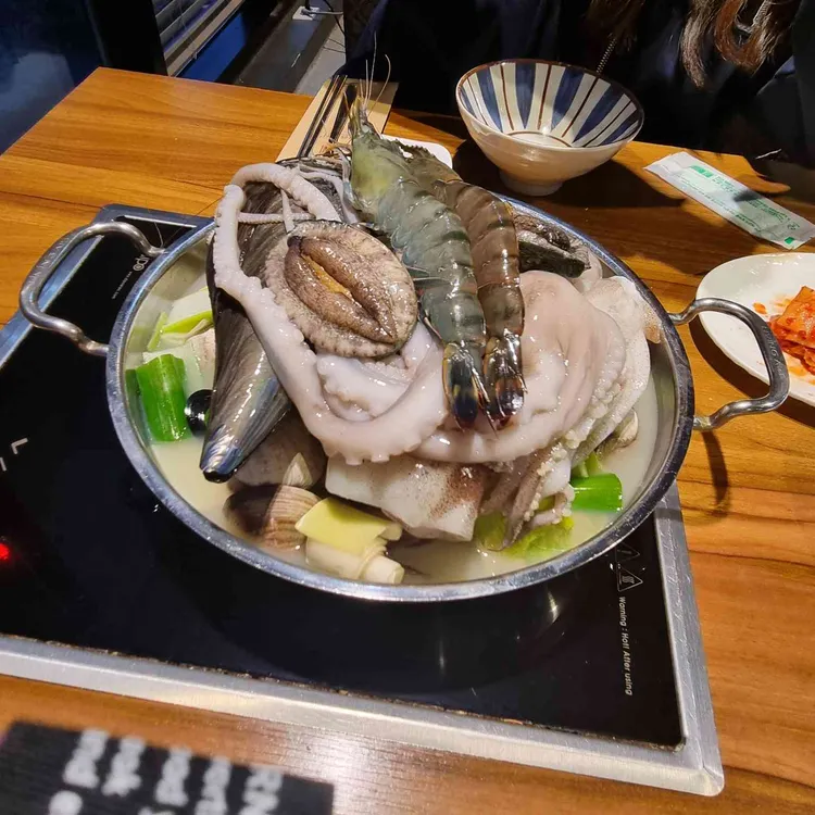 곰아줌 칼국수 사진 1