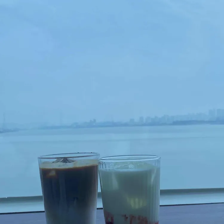 카페 얼트 대표 사진