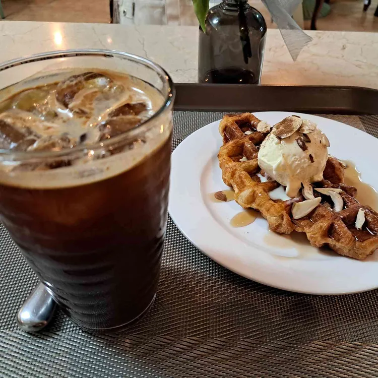 갤러리 카페 모짜르트 대표 사진